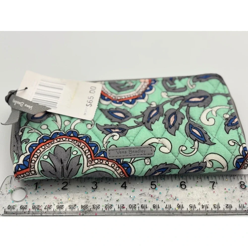 Vera Bradley Heather Zip Around Wallet NWT Retired Paisley‎ Green Blue Pink $65 - Picture 3 of 7